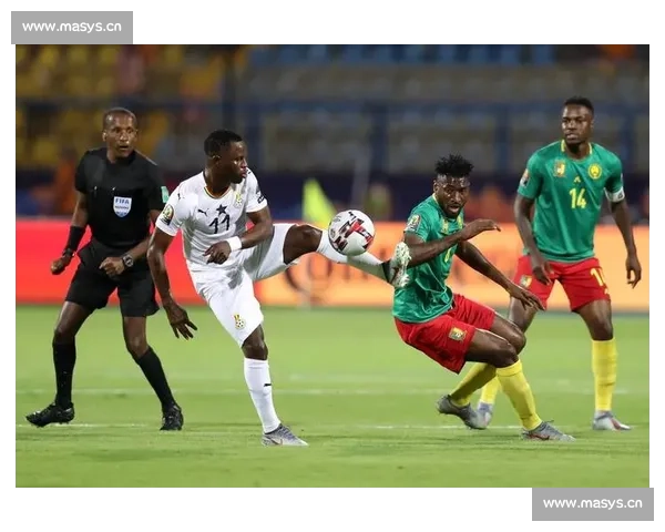 精彩激烈的足球对决全程回放呈现比赛激情瞬间与技术亮点更多绝妙配合